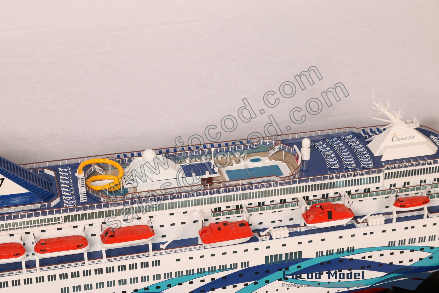 custom made model of 207m cruiseship